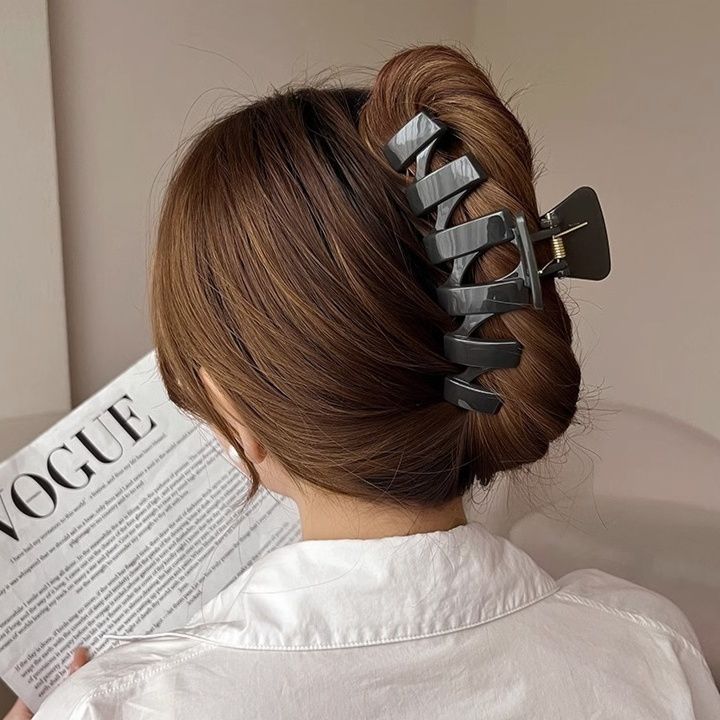 ヘアアクセサリー 螺旋状カーブデザイン大型バレッタ