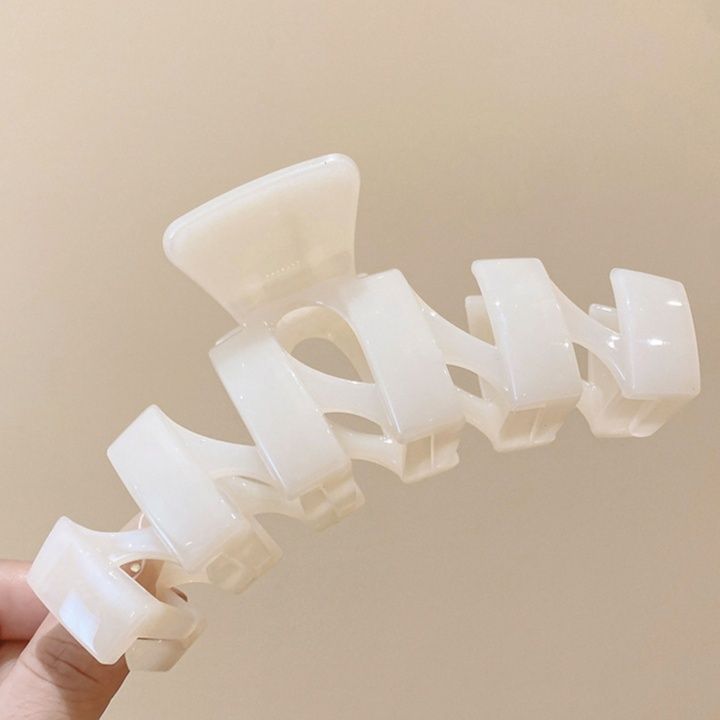 ヘアアクセサリー 螺旋状カーブデザイン大型バレッタ
