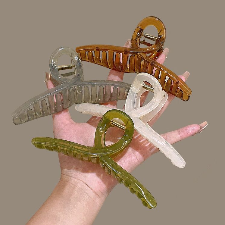 ヘアアクセサリー 透明感のある丸型金具付きスティックバレッタ