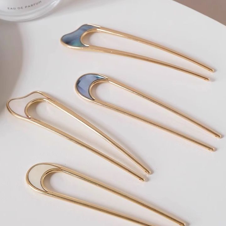 ヘアアクセサリー 月の三日月モチーフ メタル製ヘアスティック