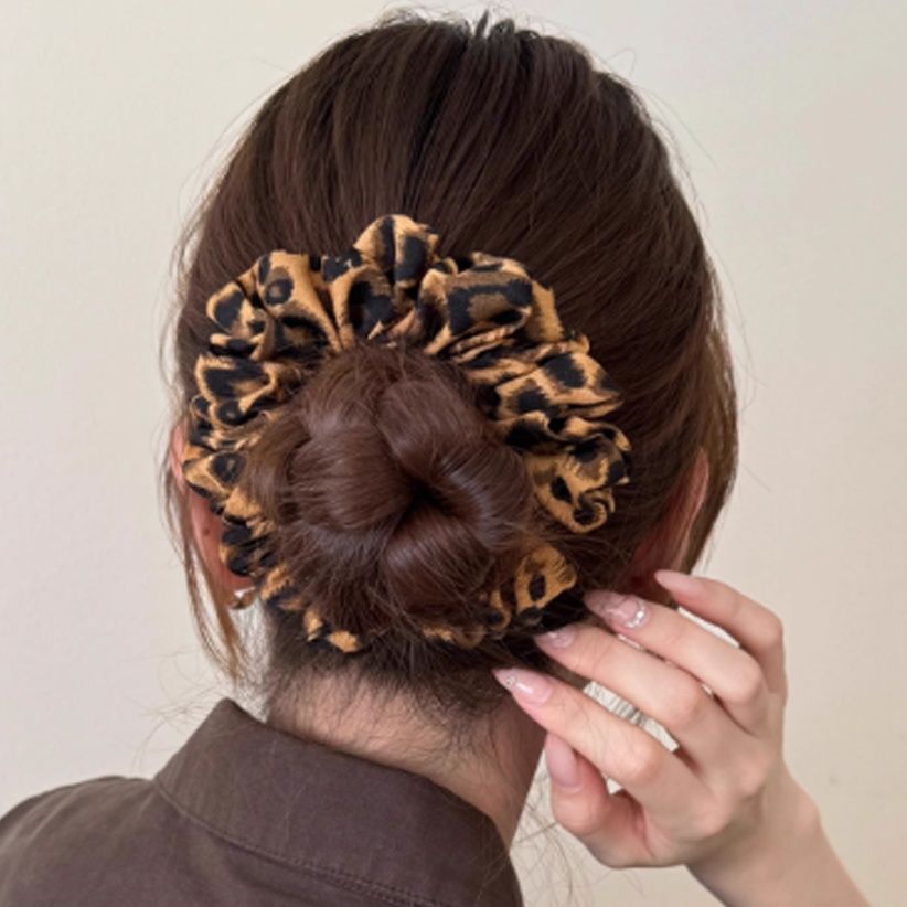  豹柄大きめシュシュ ボリューム感抜群ヘアゴム