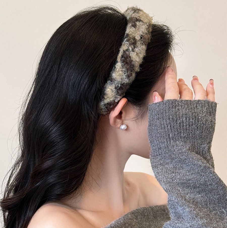 ふわふわ豹柄カチューシャ 秋冬ヘアアクセサリー