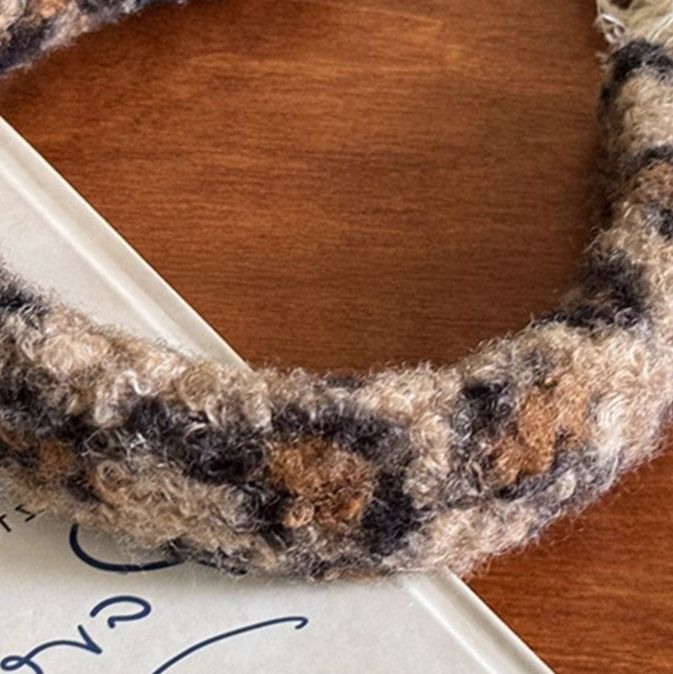 ふわふわ豹柄カチューシャ 秋冬ヘアアクセサリー