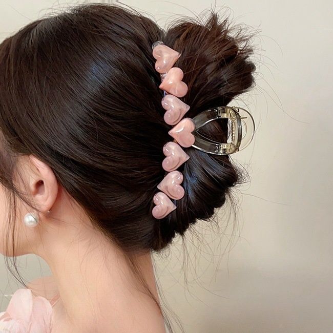 ヘアアクセサリー 花びらモチーフ立体デザインバレッタ
