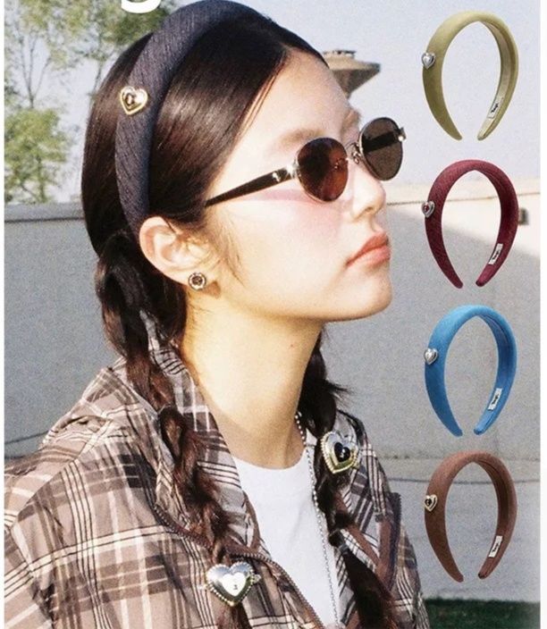 ヘアアクセサリー 金具ワンポイント太幅パッド入りカチューシャ