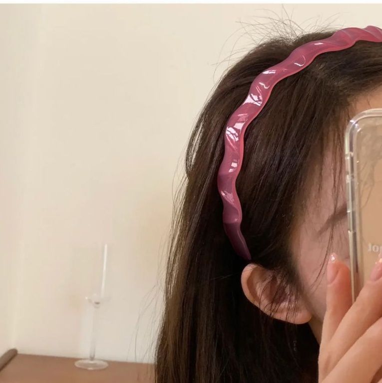 波打ちデザイン艶感カチューシャ