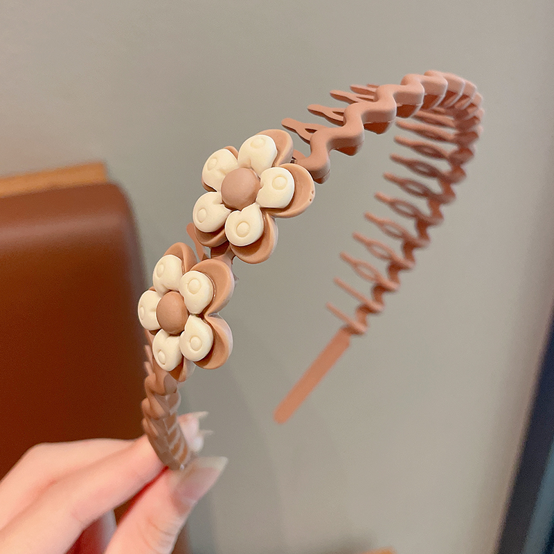 ヘアアクセサリー お花とリスのゆらゆらカチューシャ
