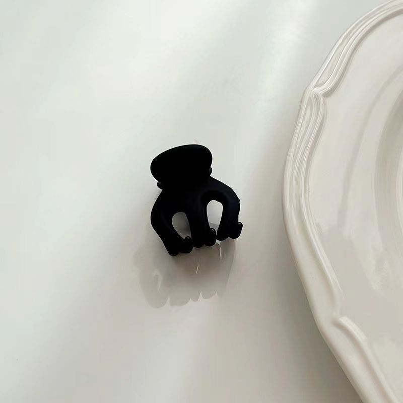 ヘアアクセサリー うねり型マットバレッタ