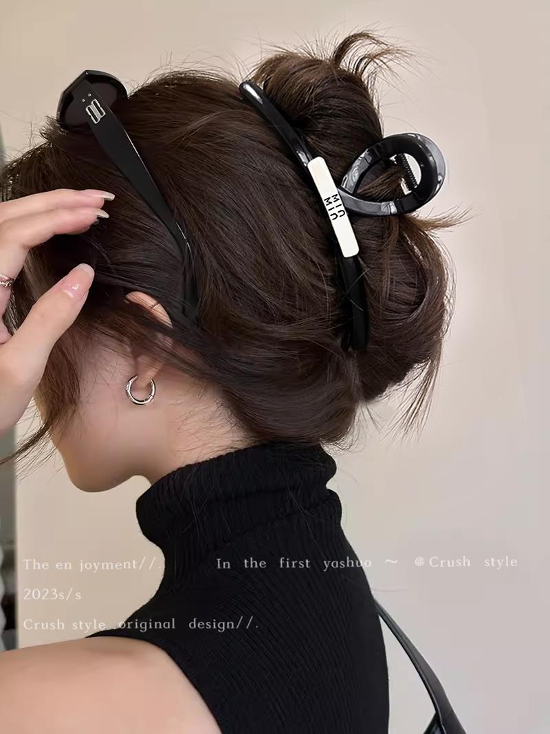 ヘアアクセサリー 洗練シンプルヘアクリップバレッタ