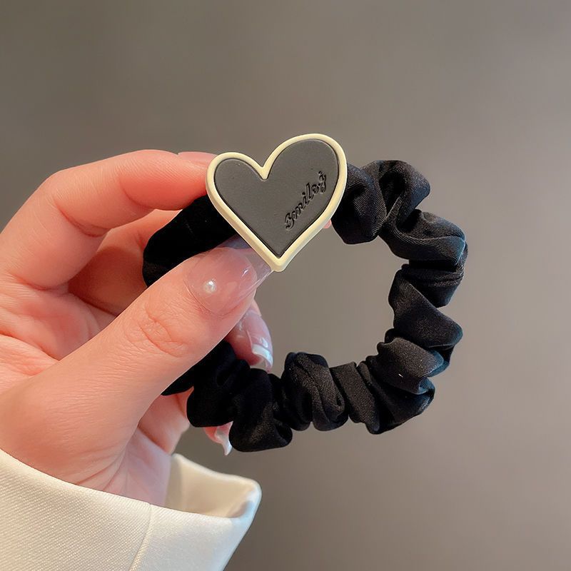 ヘアアクセサリー ハートチャームふわりシュシュ