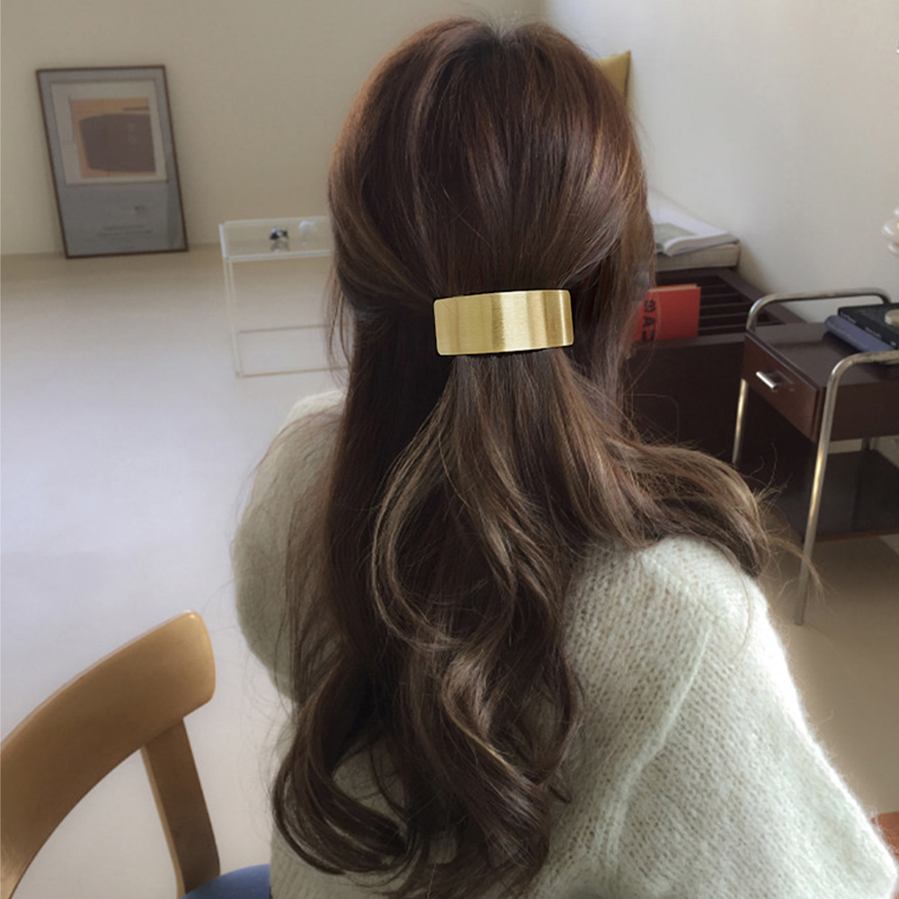 https://fulmo-img-server.com/haircery/35fe671a-70a7-40ca-b606-9cf117b8bbeb.jpg