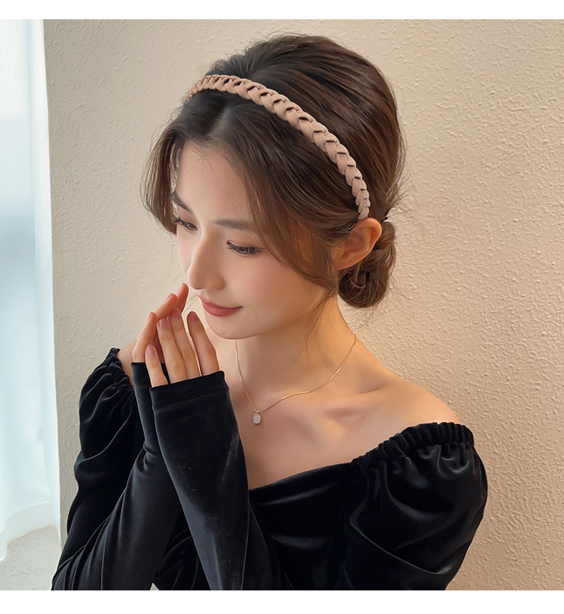 ヘアアクセサリー 編み込みデザインカチューシャ