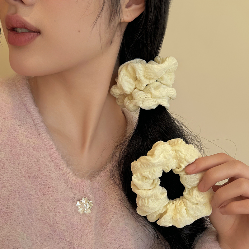 ヘアアクセサリー シルエットふわり 艶やかシュシュ