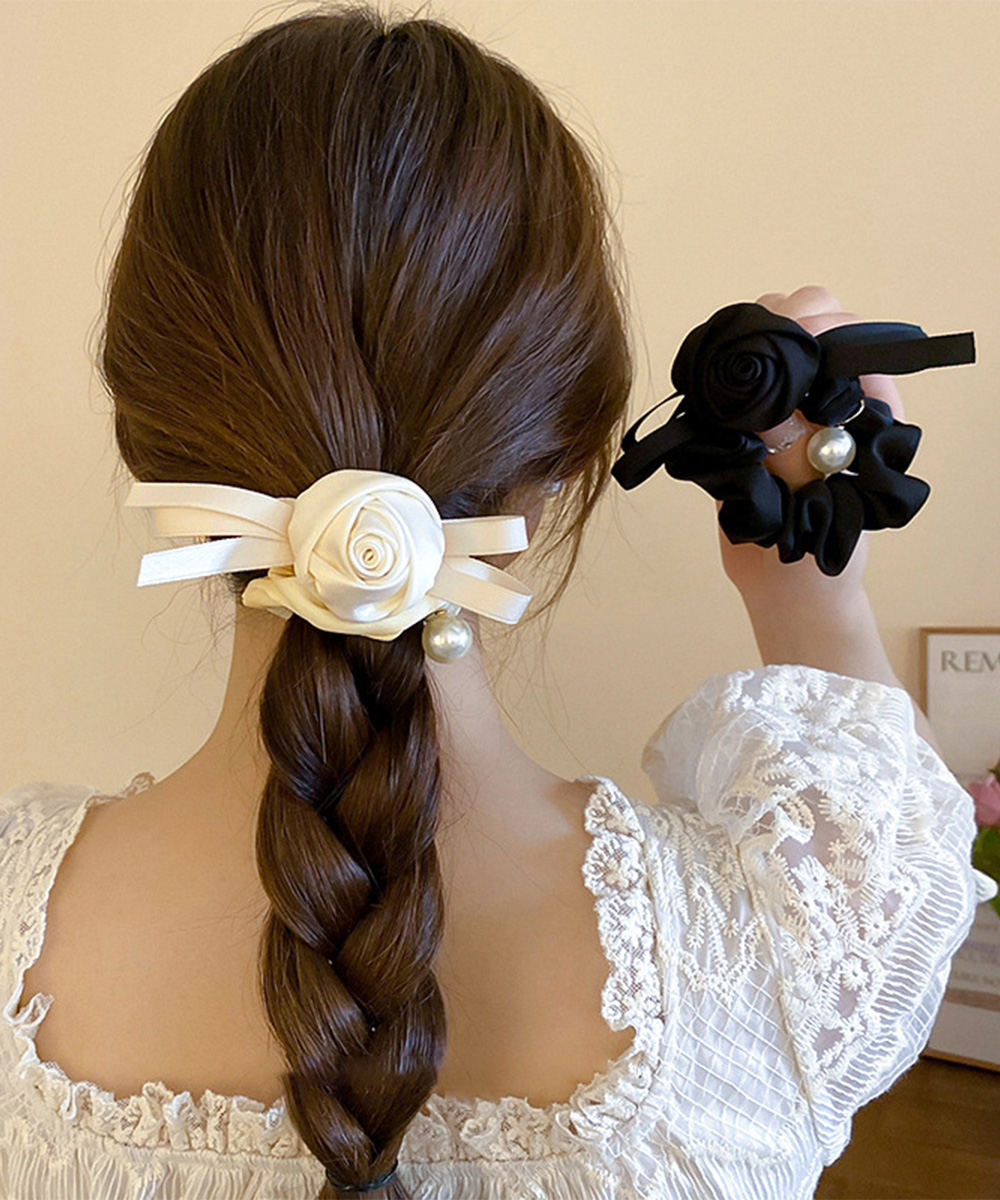ヘアアクセサリー 薔薇モチーフ サテンシュシュ パール付きヘアゴム