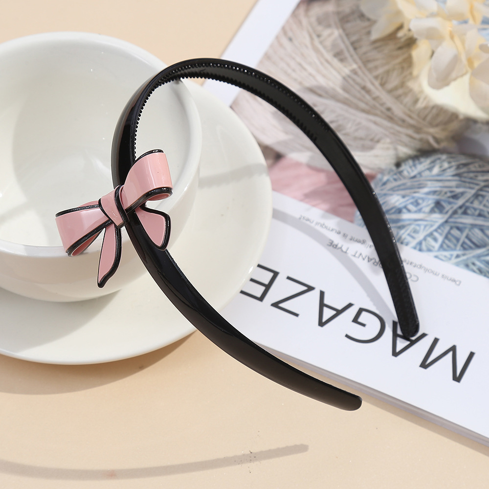 ヘアアクセサリー 艶やか配色リボンモチーフのカチューシャ