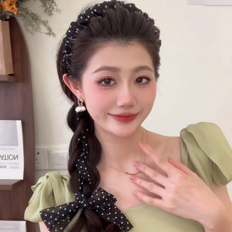 ヘアアクセサリー 編み込みリボンカチューシャ