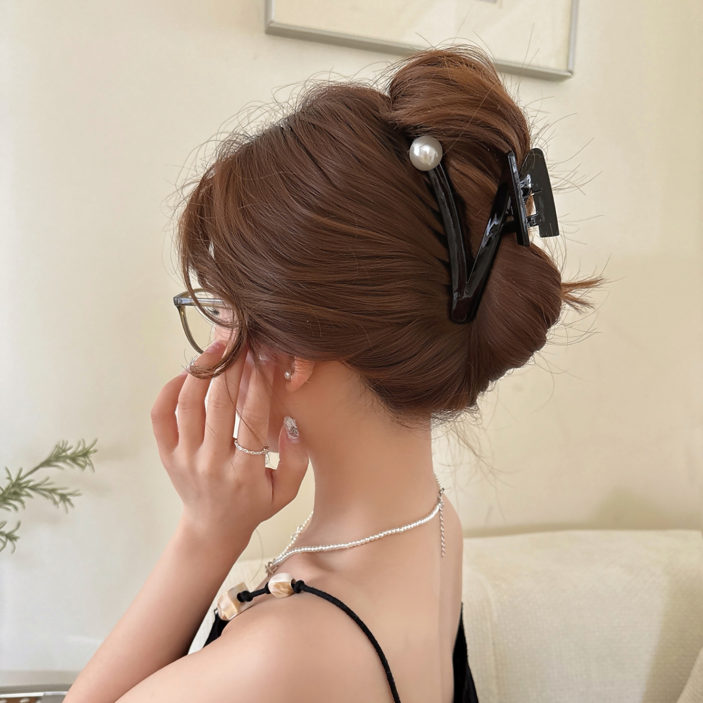 ヘアアクセサリー 真珠のアクセントバレッタ