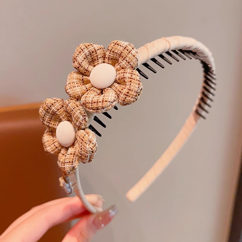 ヘアアクセサリー お花とリスのゆらゆらカチューシャ