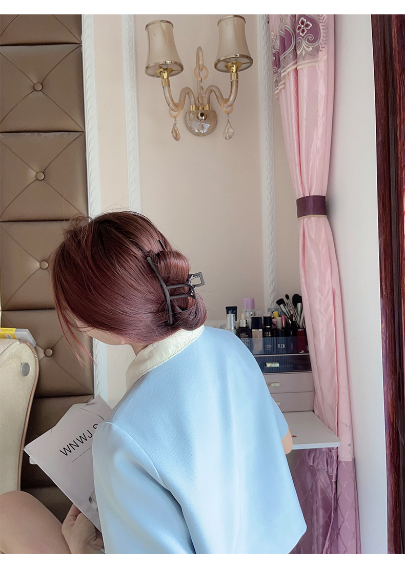ヘアアクセサリー リボン形デザインバレッタ