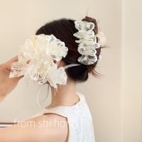 ヘアアクセサリー 透明感レース風シュシュ髪飾り