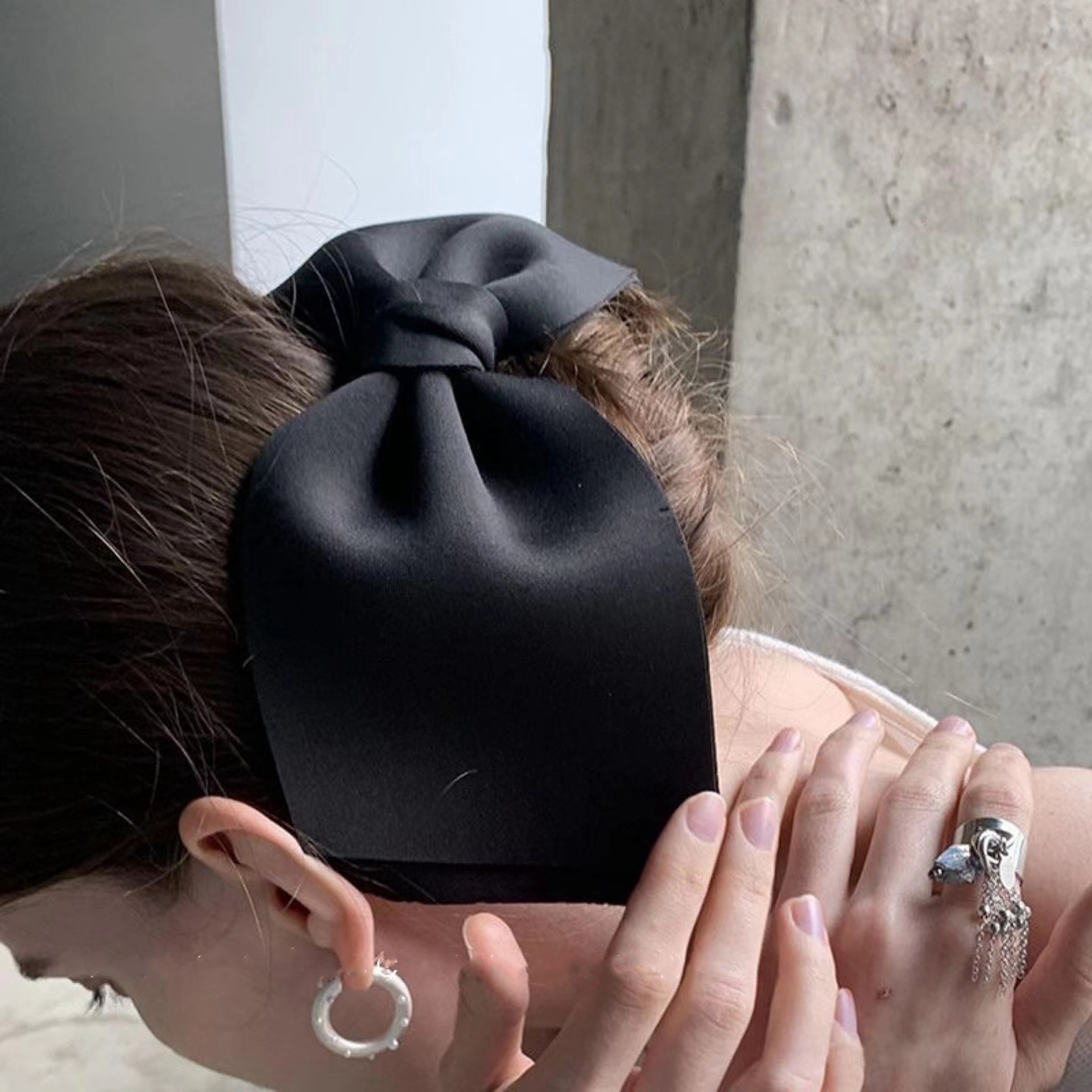 ヘアアクセサリー 大判リボン結びバレッタ