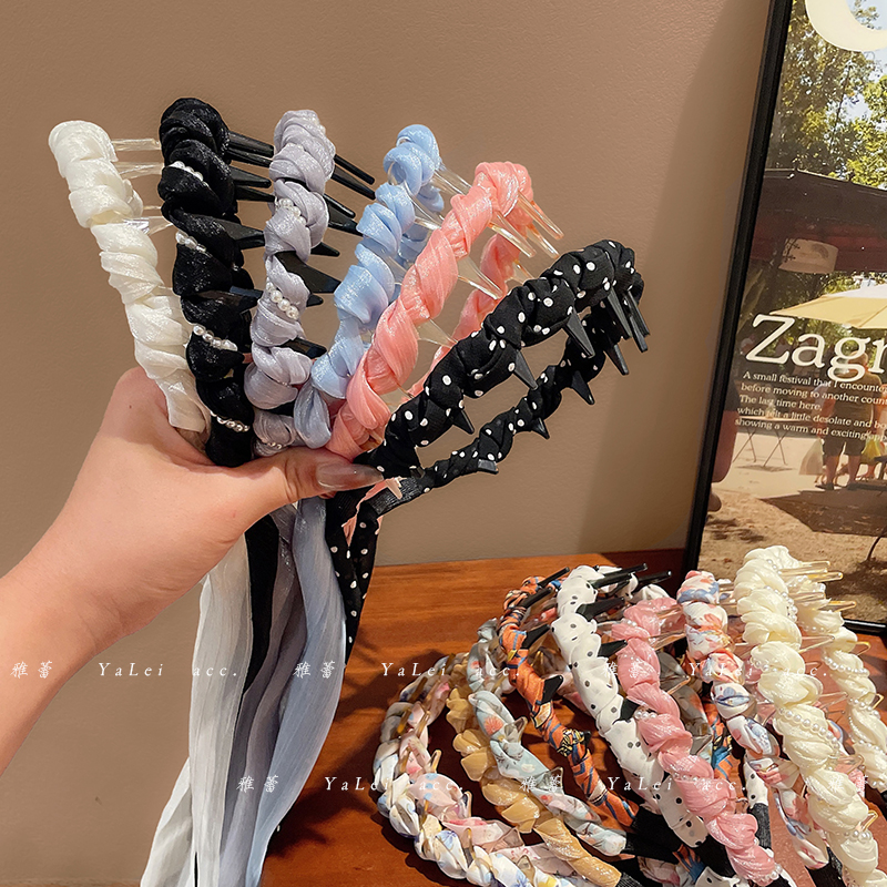 ヘアアクセサリー ツイストリボン ふんわりカチューシャ