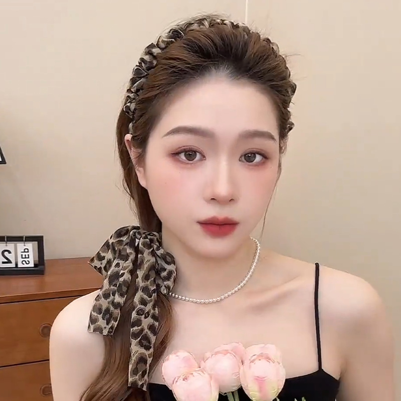 ヘアアクセサリー 編み込みリボンカチューシャ