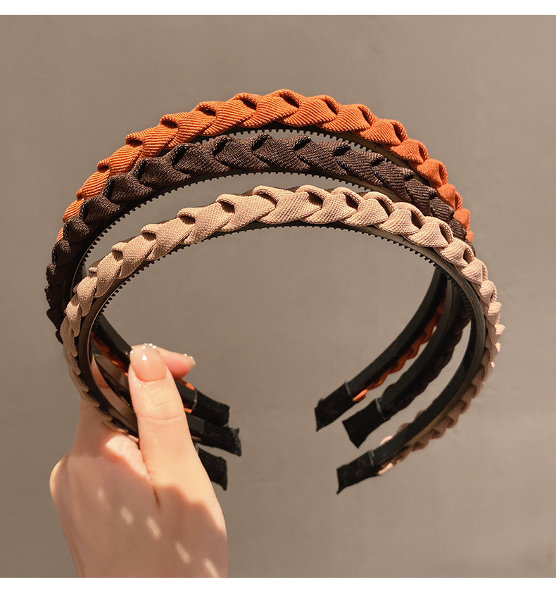ヘアアクセサリー 編み込みデザインカチューシャ