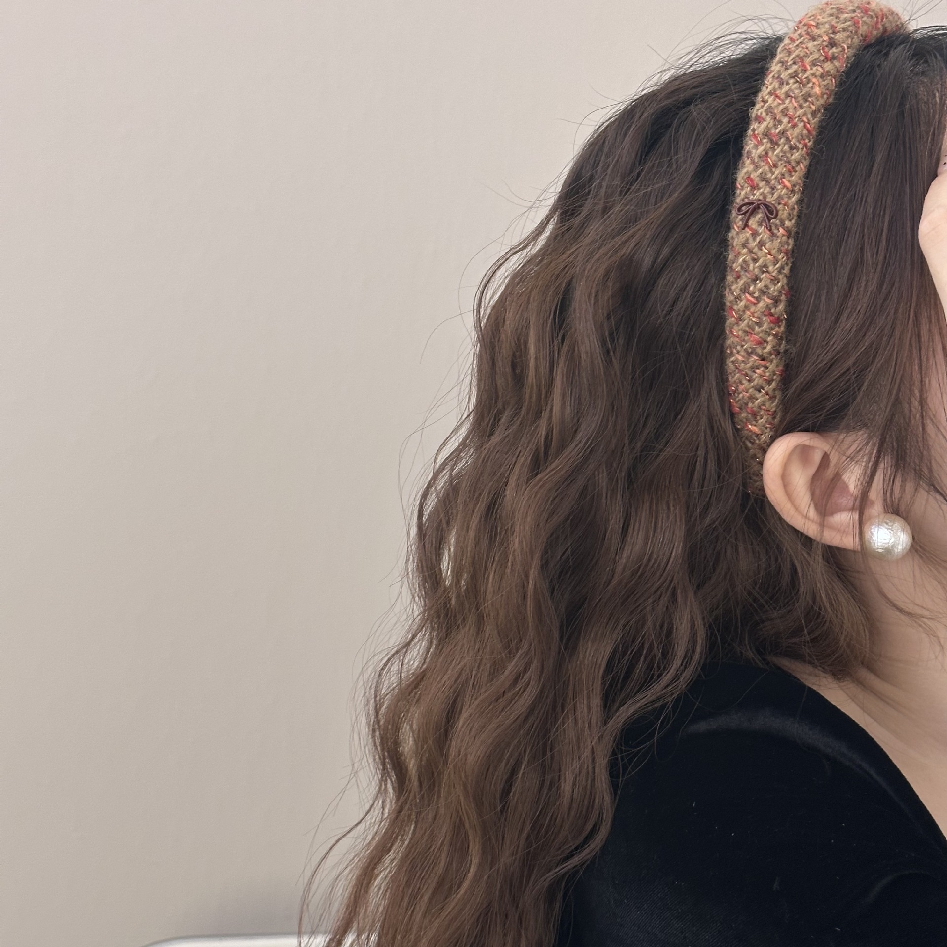 ヘアアクセサリー ふんわりツイード編み込みリボン付きカチューシャ