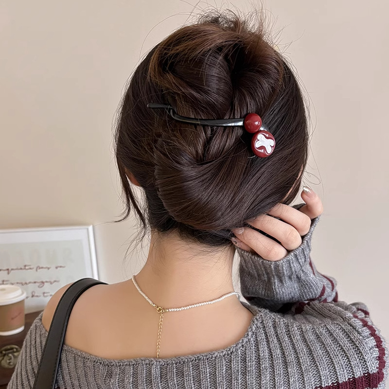 ヘアアクセサリー 猫モチーフ留め具バレッタ