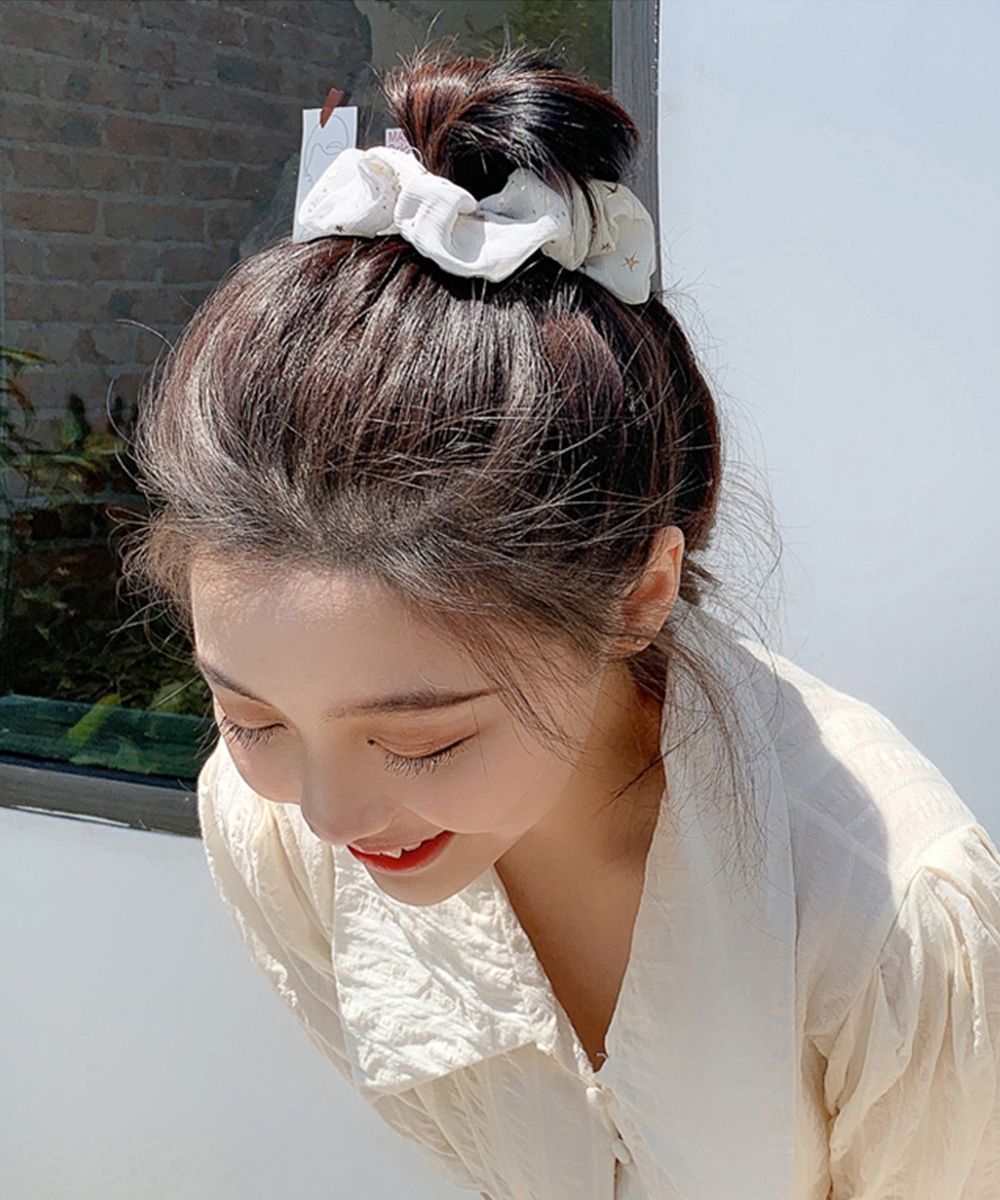 ヘアアクセサリー 星柄シュシュ 髪留め ヘアゴム 夜空デザイン