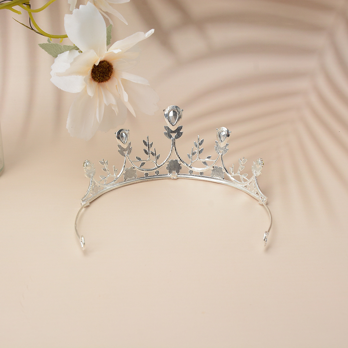 ヘアアクセサリー 王冠風ティアラカチューシャ