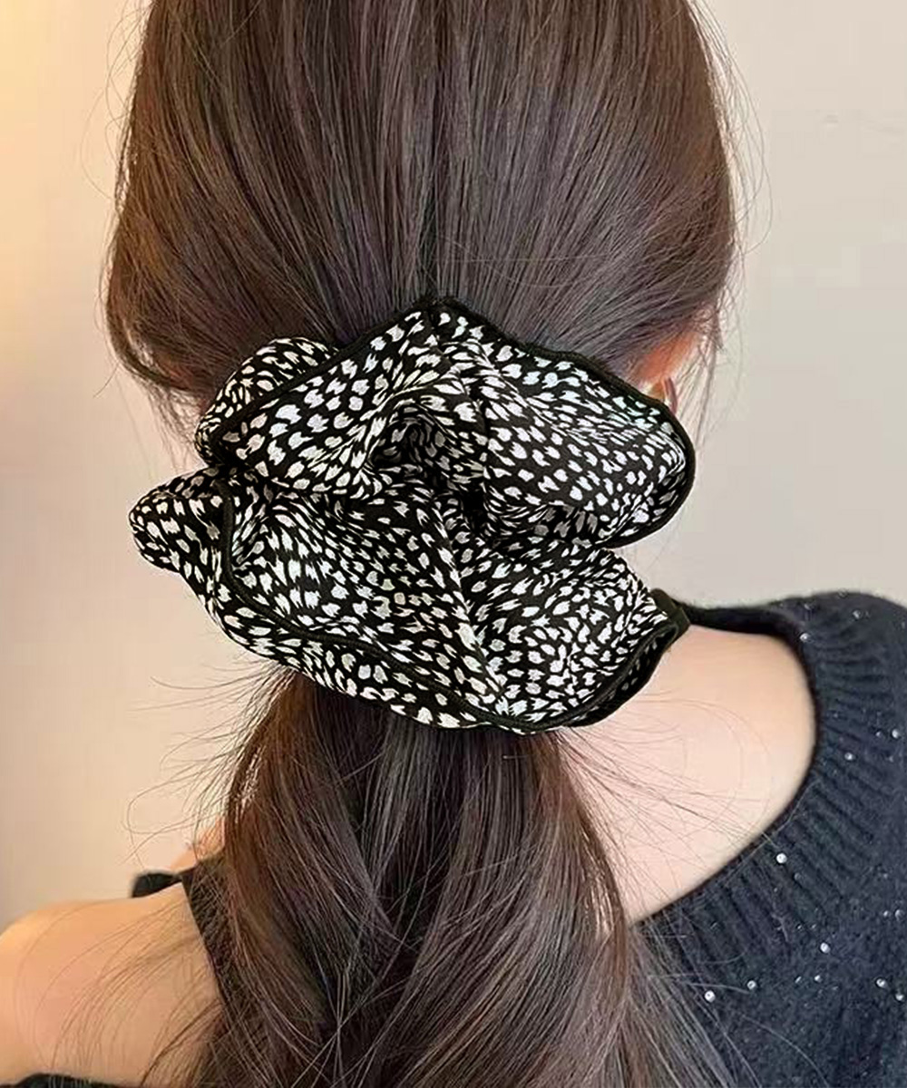 豹柄大きめシュシュ ボリューム ヘアアクセサリー