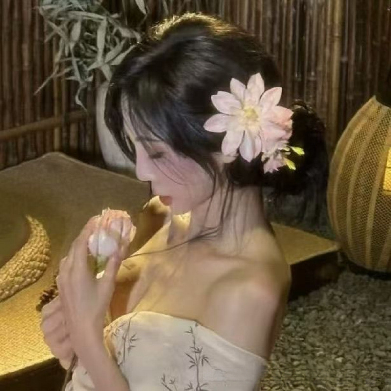 ヘアアクセサリー 花園の囁き 蓮花バレッタ