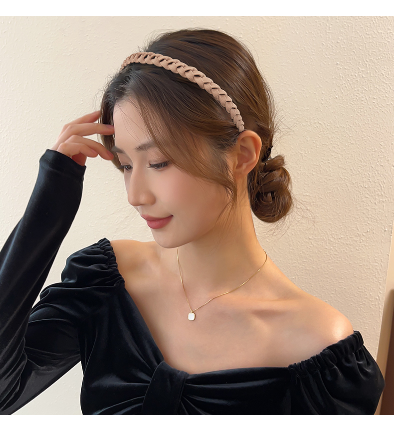 ヘアアクセサリー 編み込みデザインカチューシャ