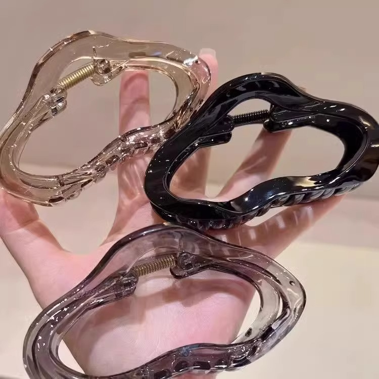 ヘアアクセサリー ウェーブクリスタルカチューシャ
