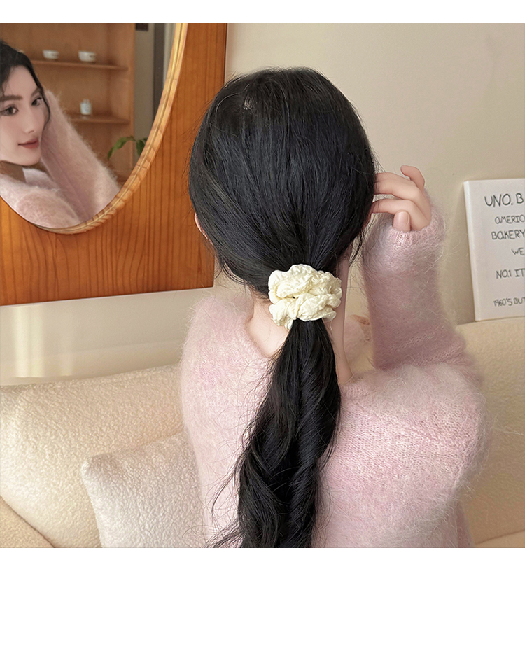 ヘアアクセサリー シルエットふわり 艶やかシュシュ
