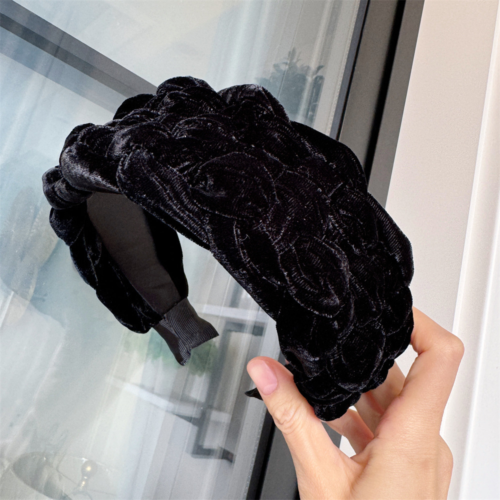 ヘアアクセサリー 高級ベルベット風カチューシャ 編み込み髪飾り 黒赤2色