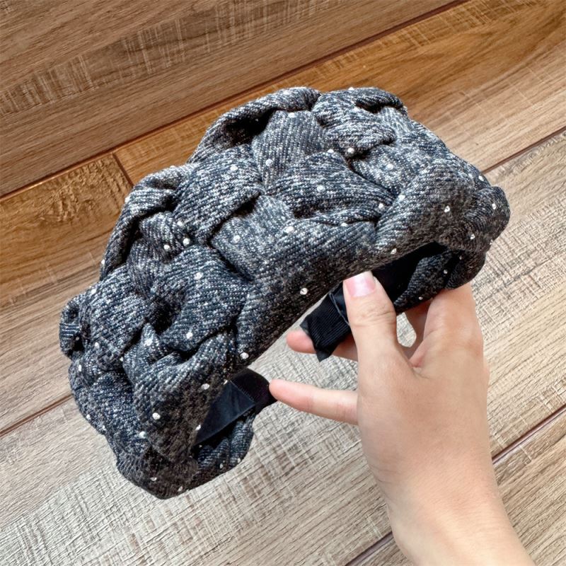 ヘアアクセサリー 編み込みデザイン カチューシャ 髪飾り レディース 2色