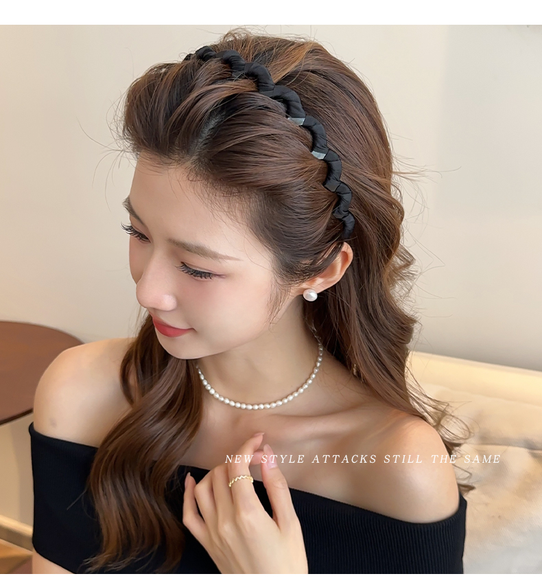 ヘアアクセサリー ねじり編み込み風カチューシャ