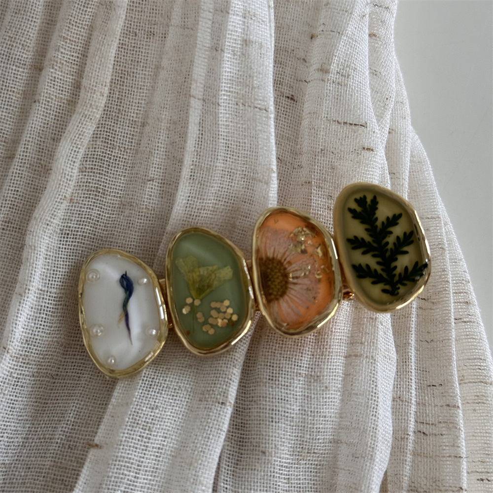 ヘアアクセサリー 押し花バレッタ 楕円形 金縁 髪飾り 3種類