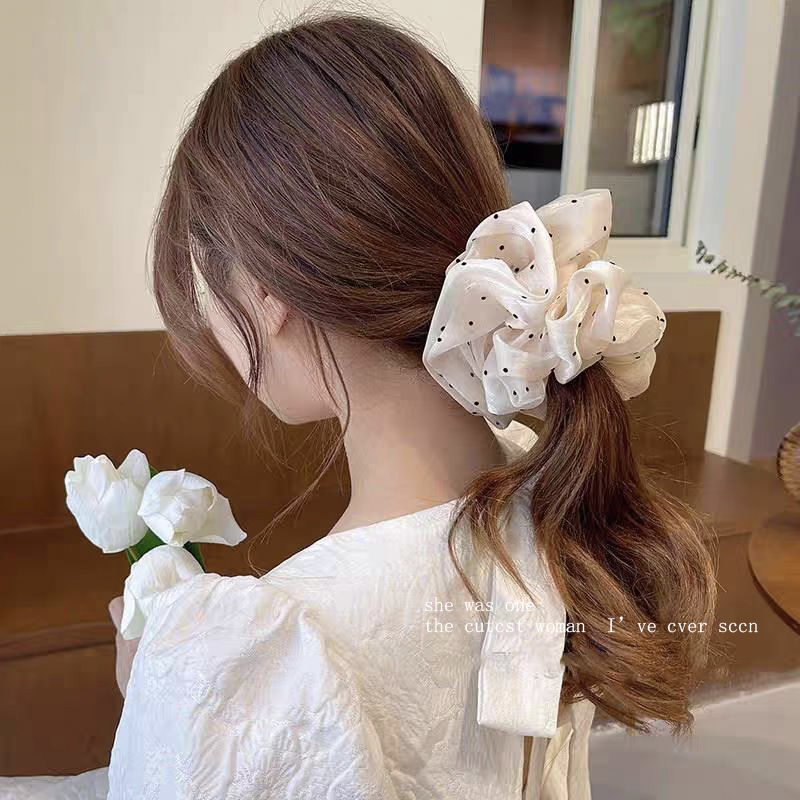 ヘアアクセサリー 水玉舞うサテンシュシュ