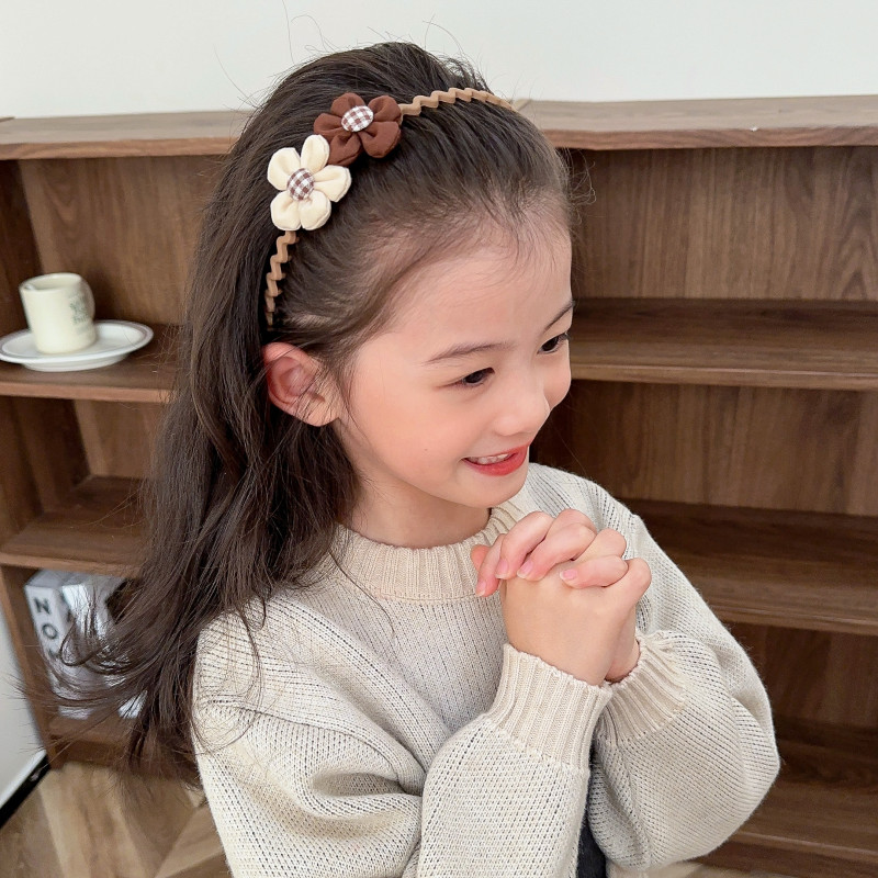 ヘアアクセサリー お花とリスのゆらゆらカチューシャ