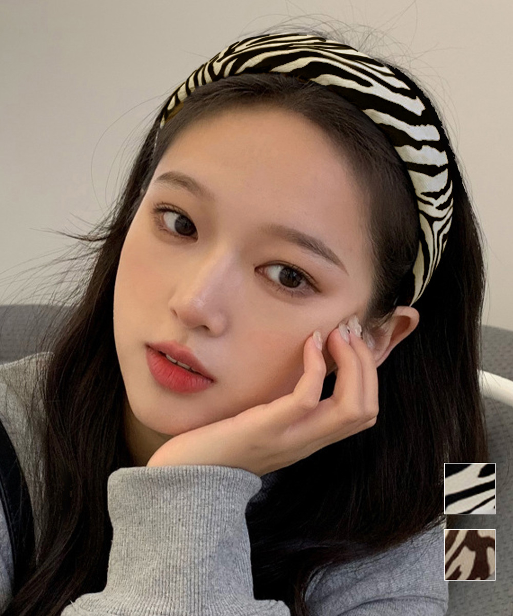 ヘアアクセサリー 跡つかないゼブラ柄カチューシャ 太め 韓国風