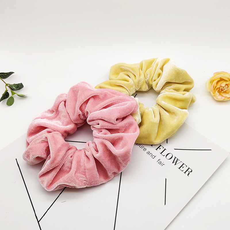 ヘアアクセサリー 上品な光沢ベロア調シュシュ