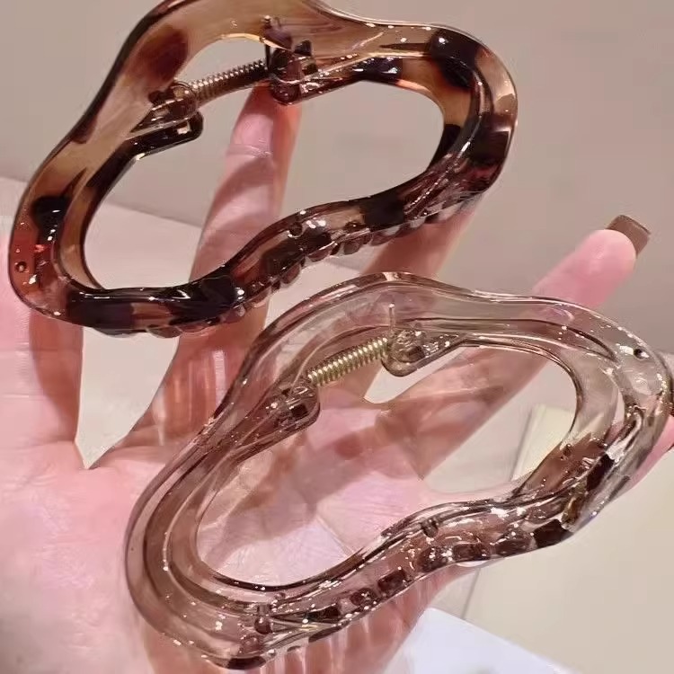 ヘアアクセサリー ウェーブクリスタルカチューシャ