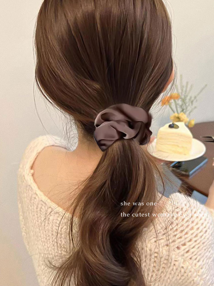 ヘアアクセサリー 絹のような光沢シュシュ