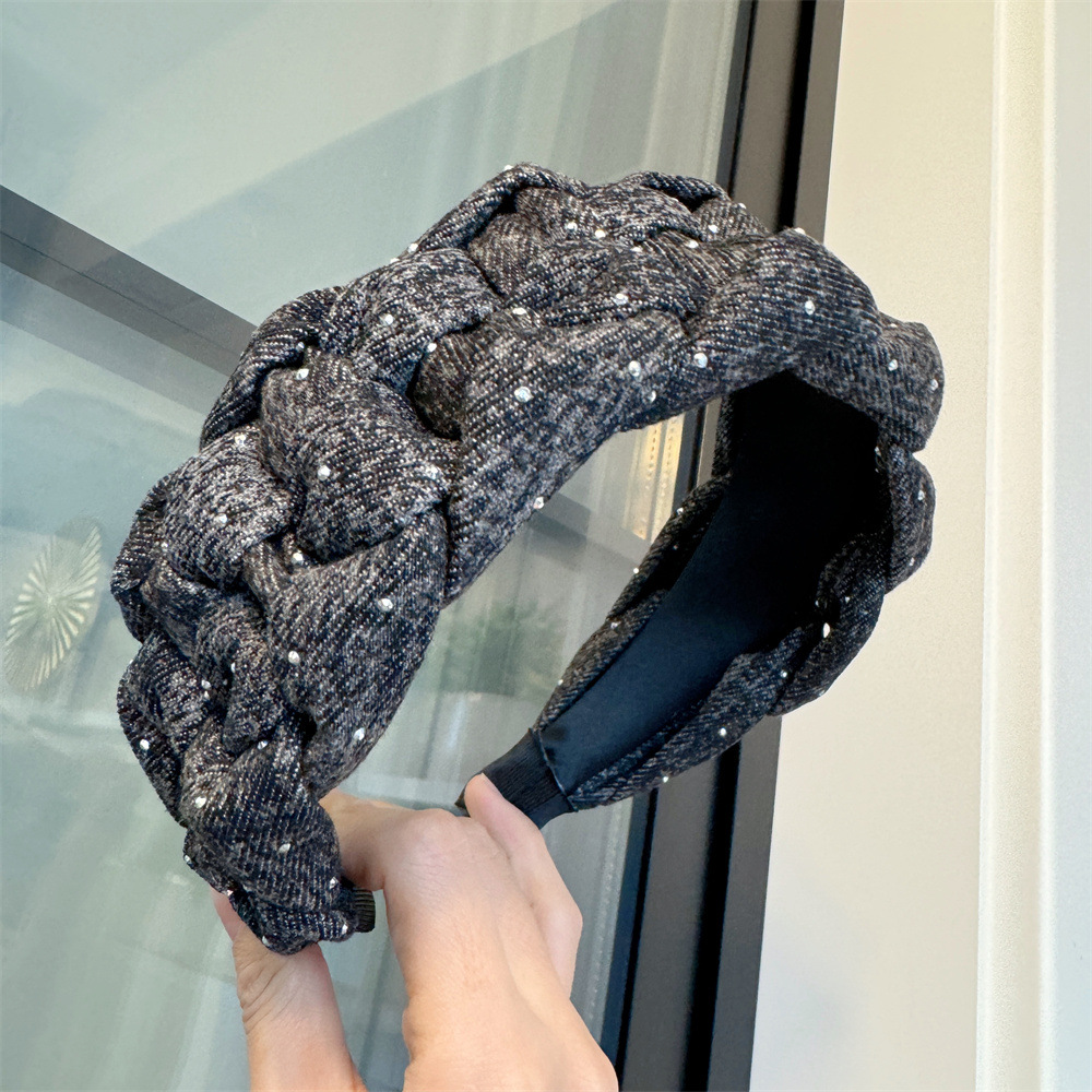 ヘアアクセサリー 編み込みデザイン カチューシャ 髪飾り レディース 2色