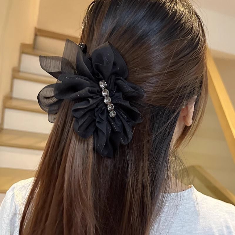 https://fulmo-img-server.com/haircery/e9b59244-2af6-4597-93a8-df84bea1269a.jpg