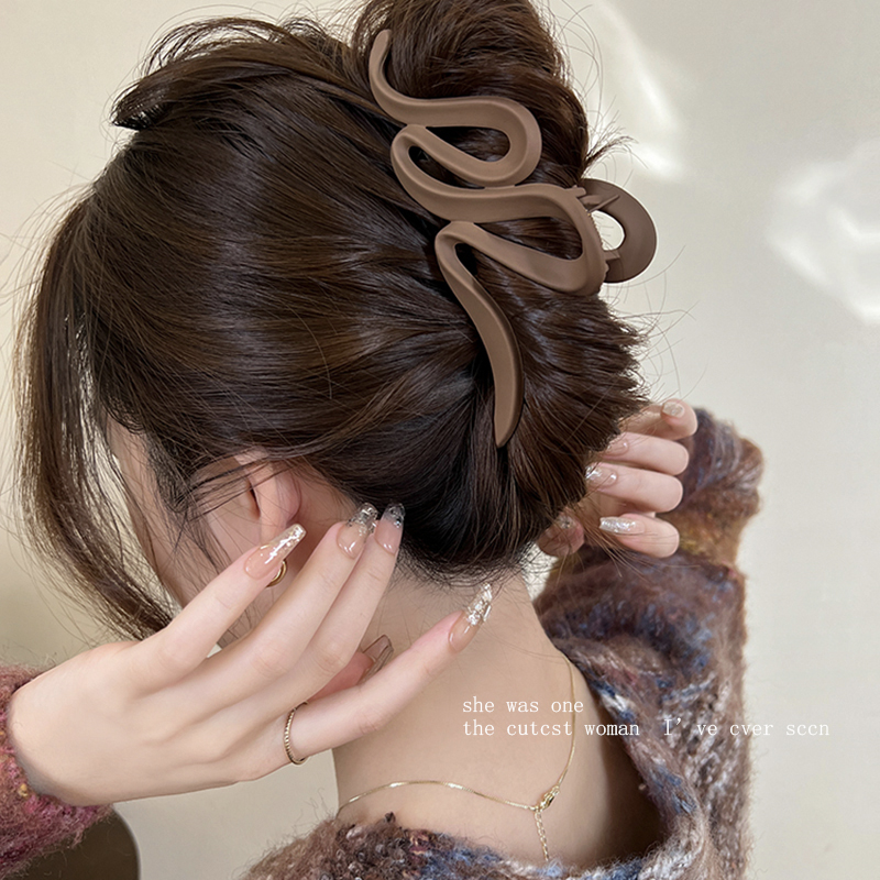 ヘアアクセサリー 波紋アートバレッタ
